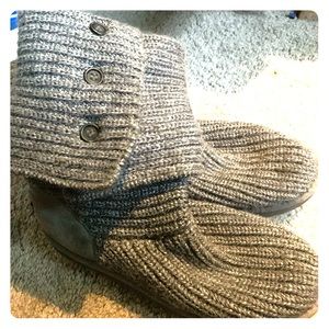 SOLD!!!’  Grey UGG Cardy boot!!!  Size 9